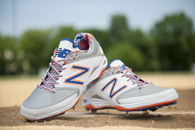 new balance orange baseball cleats