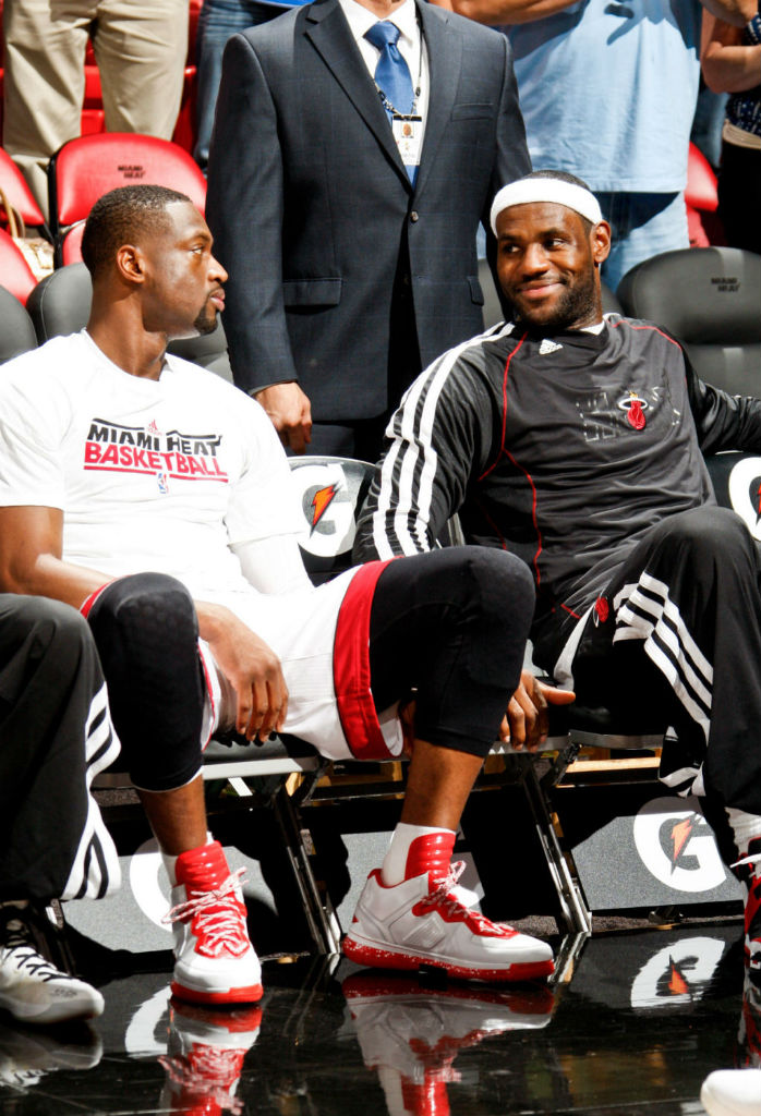 Dwyane Wade Wears Li-Ning Way of Wade White/Red (3)