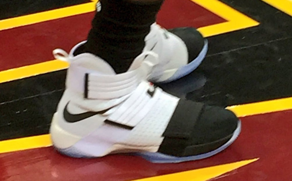 lebron soldier 10 on feet