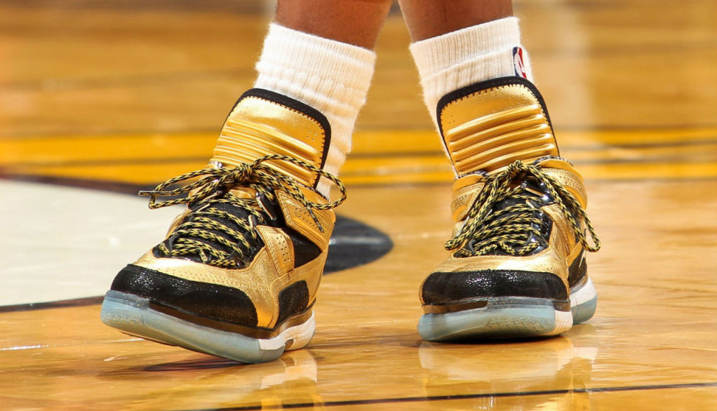 Dwyane wade gold sales shoes