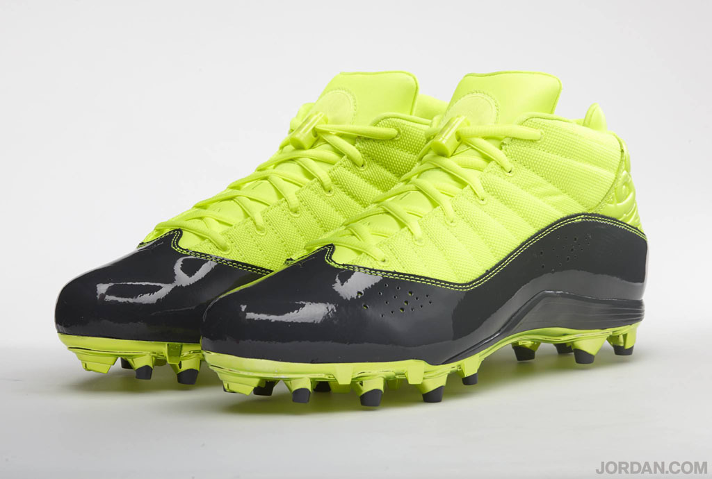 Dez Bryant's Jordan 6 Rings Cleats for the Pro Bowl (1)