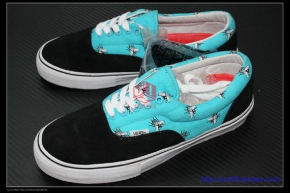 vans supreme flies