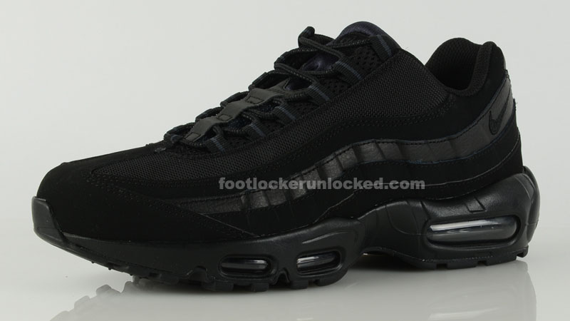 nike air max 95 all black on feet