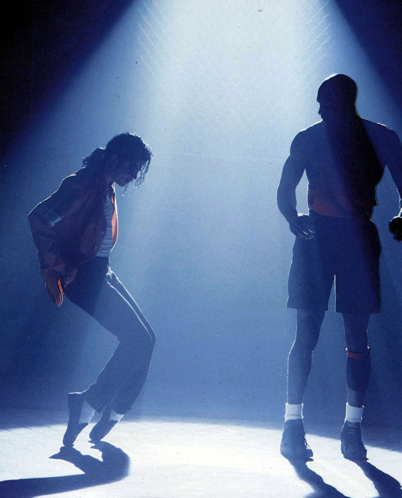 Michael Jackson & Michael Jordan in the Jam Music Video (1)