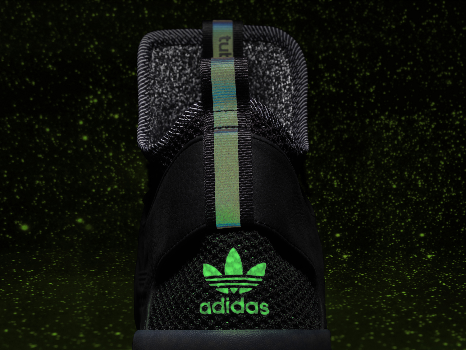 adidas primeknit glow in the dark