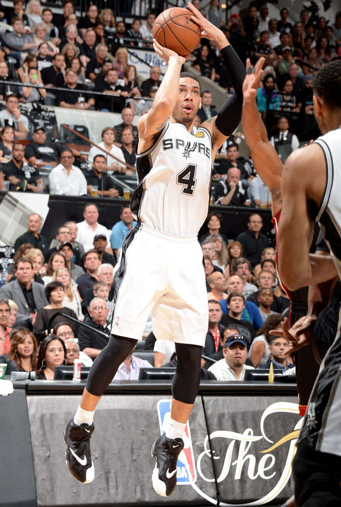 Danny Green wearing Nike Air Zoom Flight The Glove