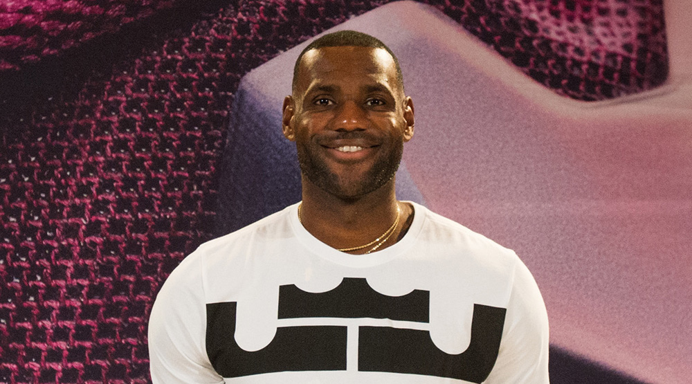 Nike Signs LeBron James to a Lifetime 