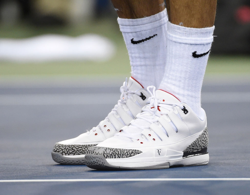 Roger Federer Debuts NikeCourt Zoom 