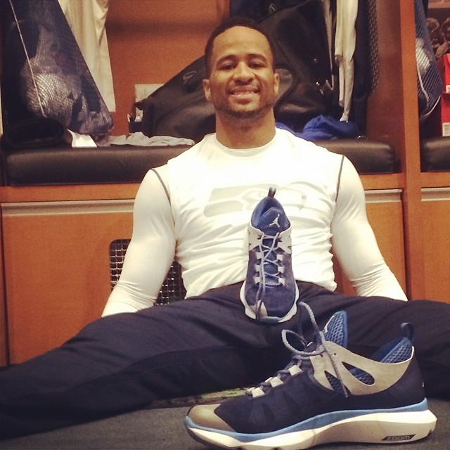 Earl Thomas Picks Up Jordan Flight Runner