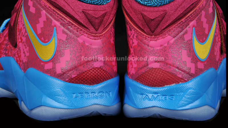 Nike LeBron Soldier 7 Bronny and Bryce Hyper Fuschia heel detail