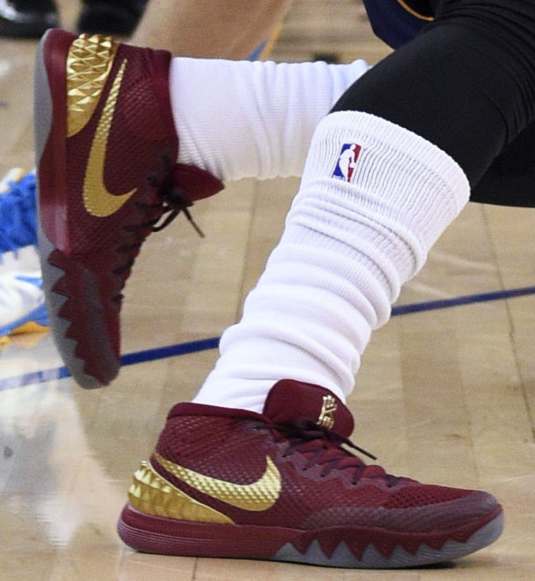 kyrie 1 gold