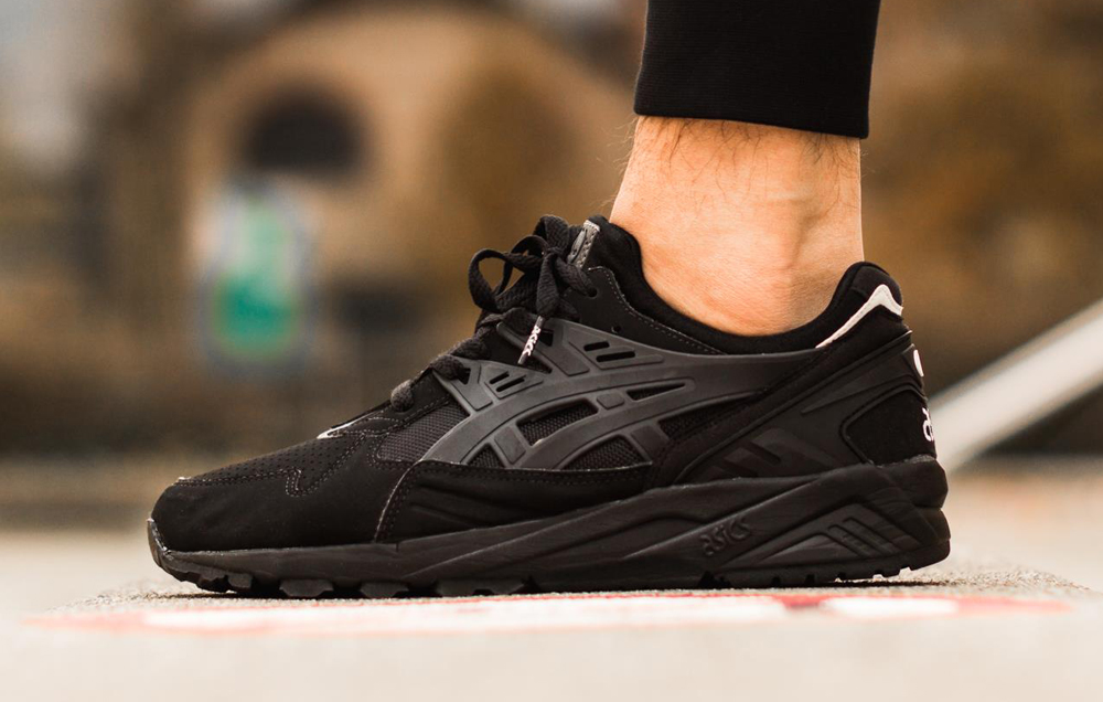 plain black asics