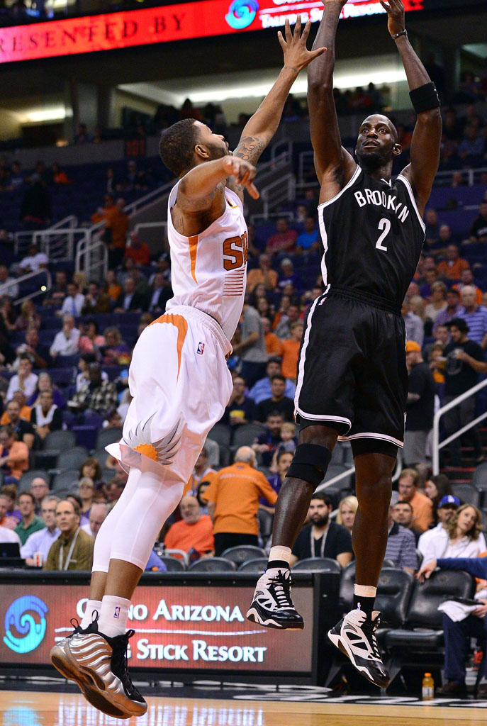 Markieff Morris wearing 'Metallic Pewter' Nike Air Foamposite One (3)