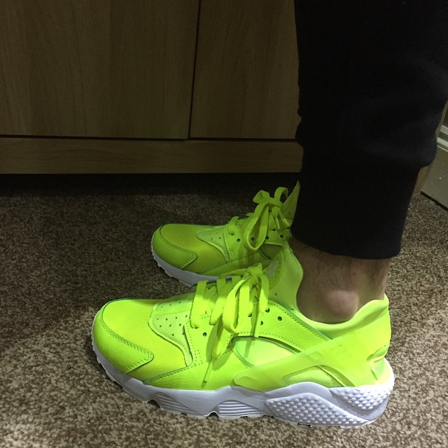 nike air huarache instagram