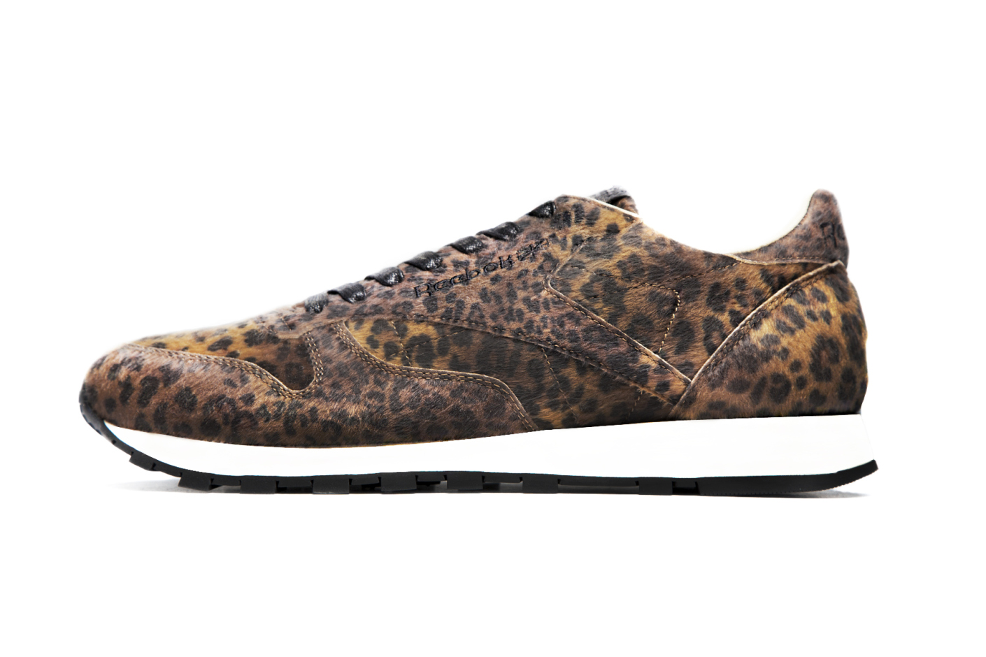 Head Porter Plus x Reebok Classic Leather leopard profile