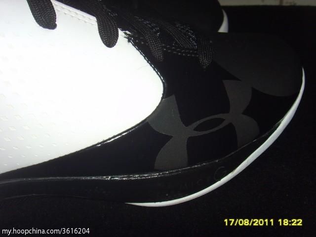 Under Armour Micro G Juke White Black