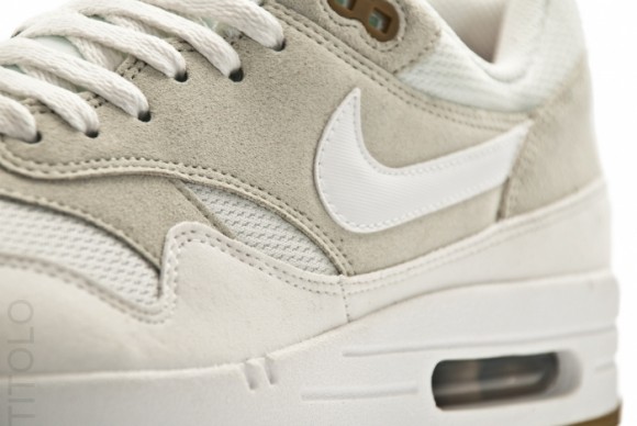 Nike Air Max 1 Light Bone Summit White Sole Collector