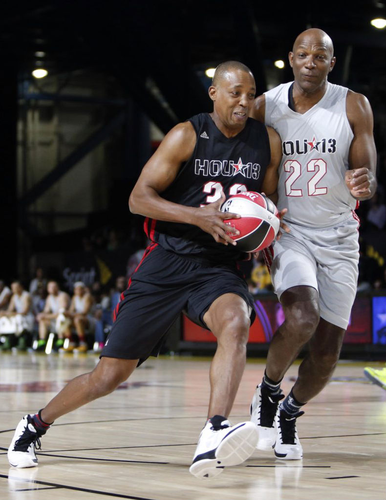 Sean Elliott & Clyde Drexler wearing adidas Crazy Shadow