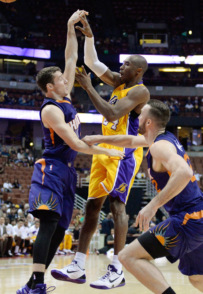 Kobe Bryant wearing Nike Kobe IX 9 Elite Low PE (4)