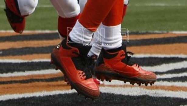 Orange store jordan cleats