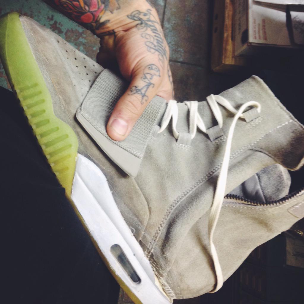 yeezy 2 sole