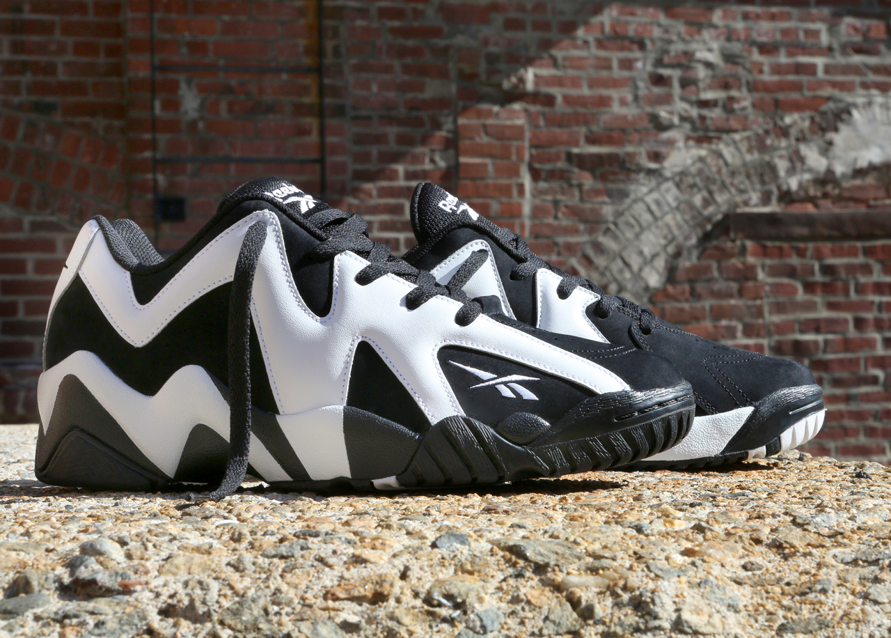 Black and white outlet reebok kamikaze 2