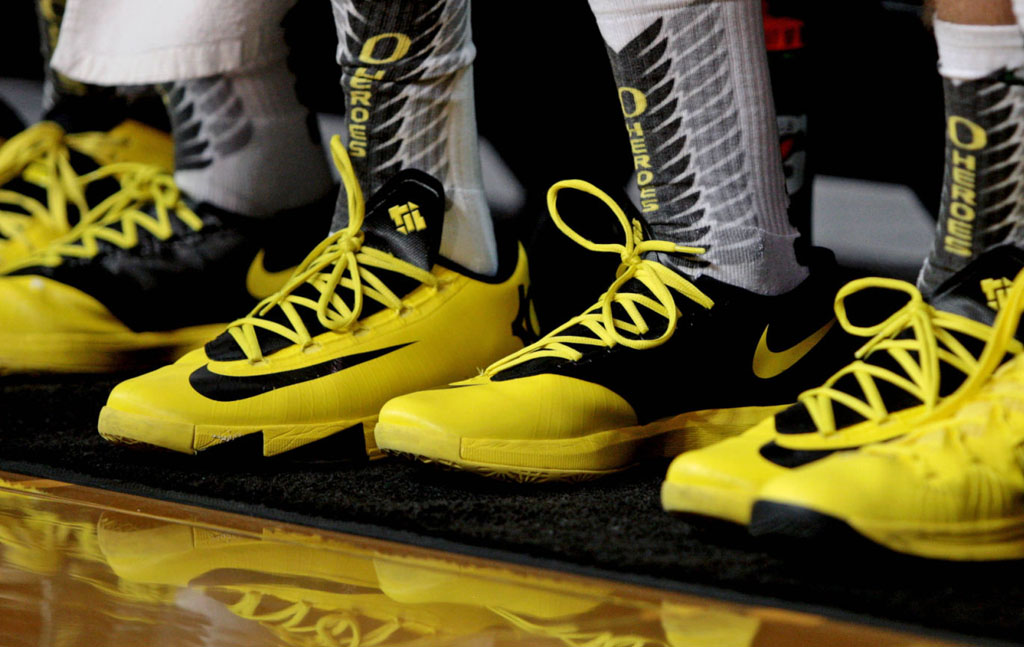 Team Sneakers in College Basketball 