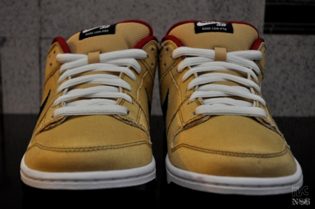 Nike SB Dunk Low Gold Dust