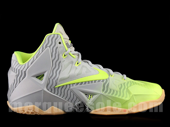 Nike LeBron XI 11 Volt 3M (1)