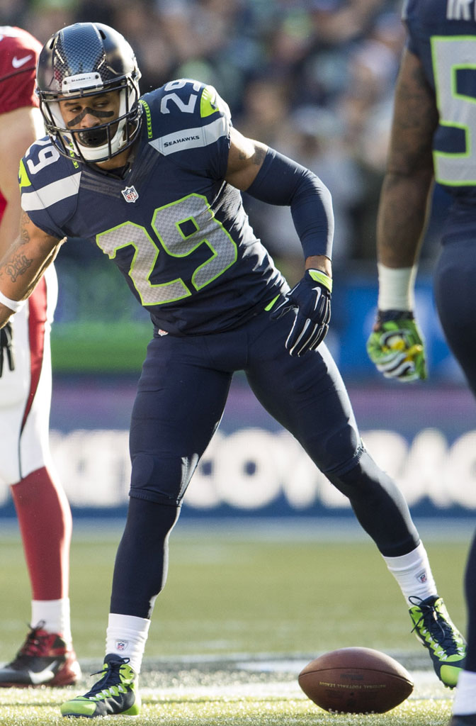 Earl Thomas Wears 'Seahawks' Jordan Super.Fly 3 Cleats (1)