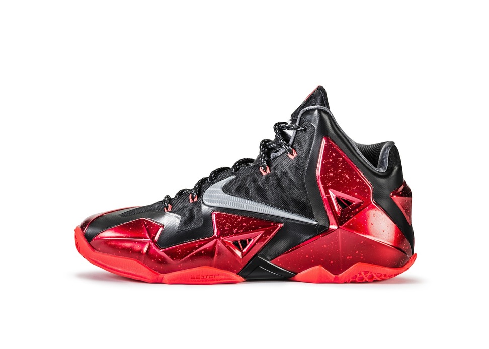 Nike LeBron 11 XI in black university red profile