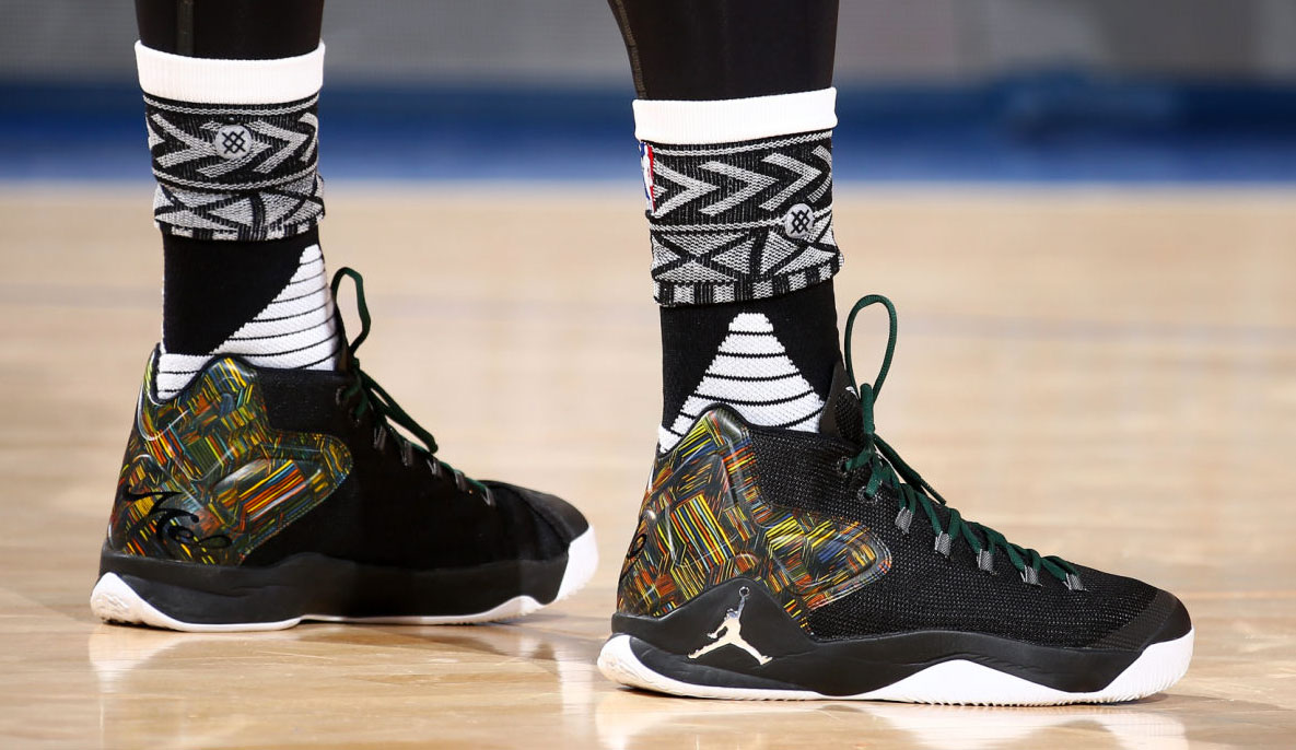 Carmelo Anthony Wears 'BHM' Jordan Melo 