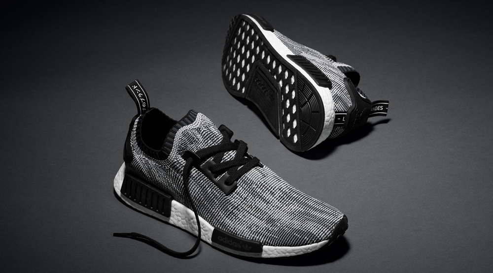 adidas nmd r1 black sole