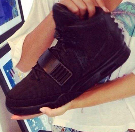 Air yeezy 2025 2 all black