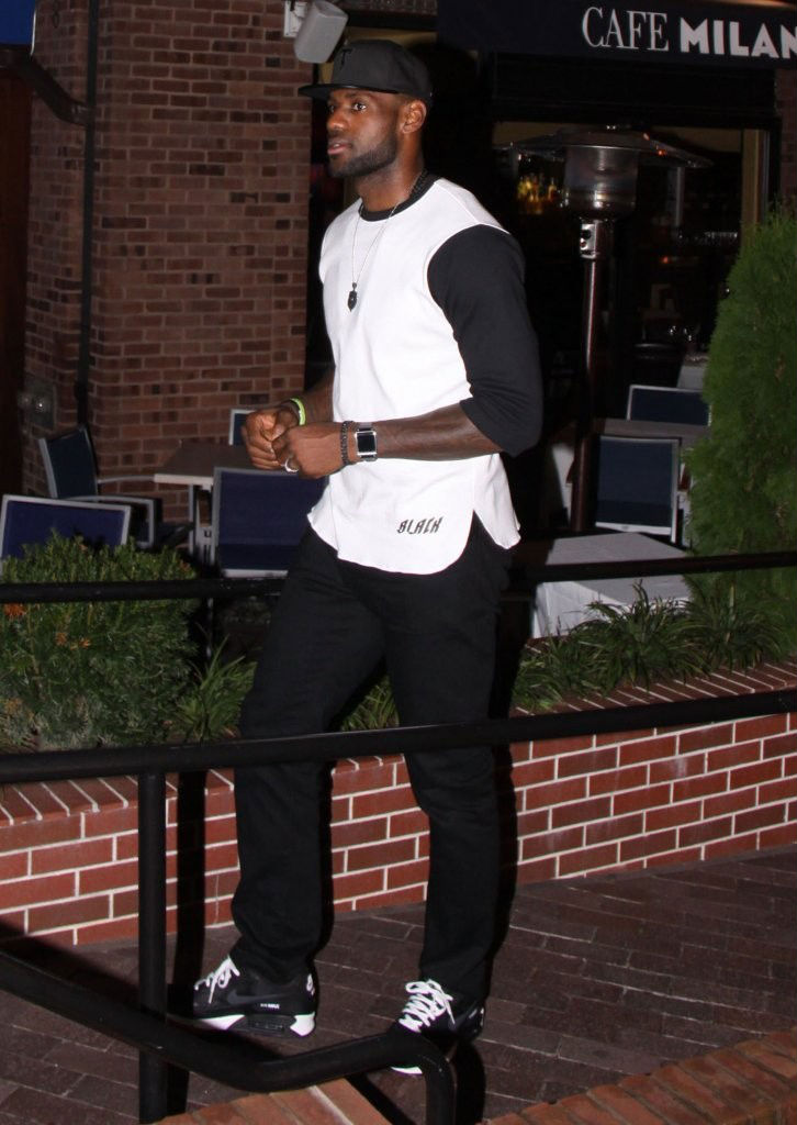 LeBron James wearing Nike Air Max 90 Black/White-Anthracite (2)