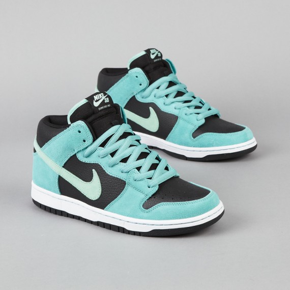 Nike dunk store mid pro