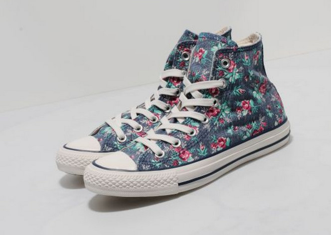 Converse all store star floral