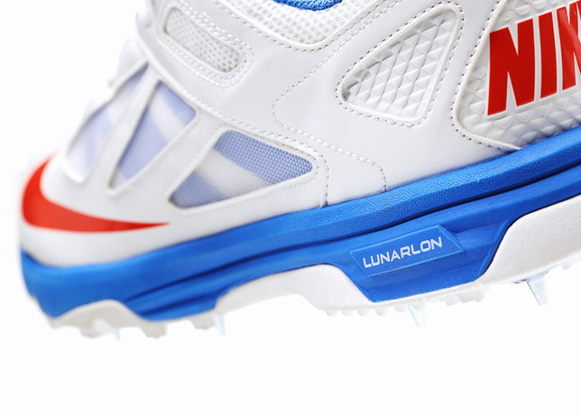 nike lunarlon cricket shoes