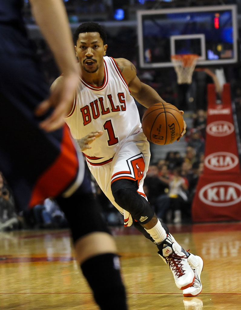 what shoes does derrick rose wear