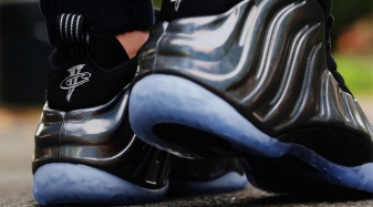 black holographic foamposites