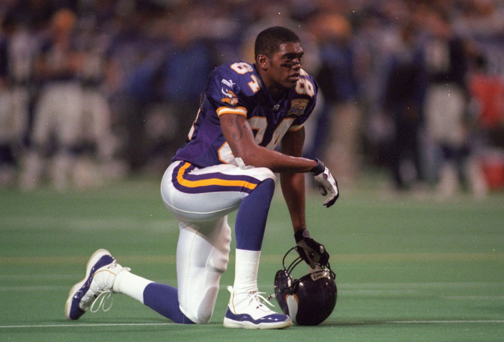 Randy Moss wearing Air Jordan XI 11 Vikings PE (7)