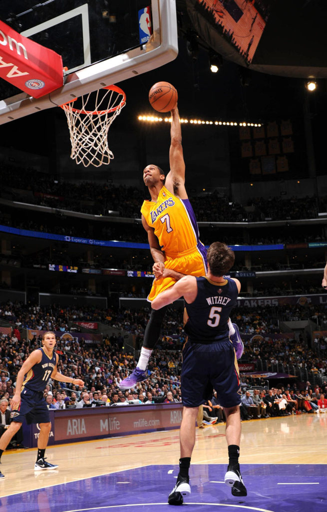 Xavier Henry Posterizes Jeff Withey in 'Purple Gradient' Nike Kobe 8 (2)