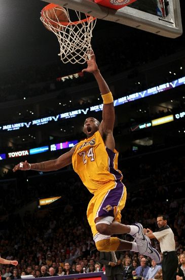 NBA 2011 Worst Plays: Thaddeus Young wearing the Nike Zoom Hyperfuse