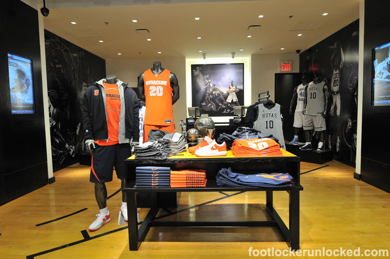 New Foot Locker Location @ 34th St. in NYC - New Images 