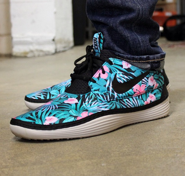 nike solarsoft moccasin floral