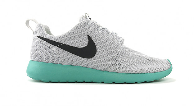 Nike roshe run clearance grey white