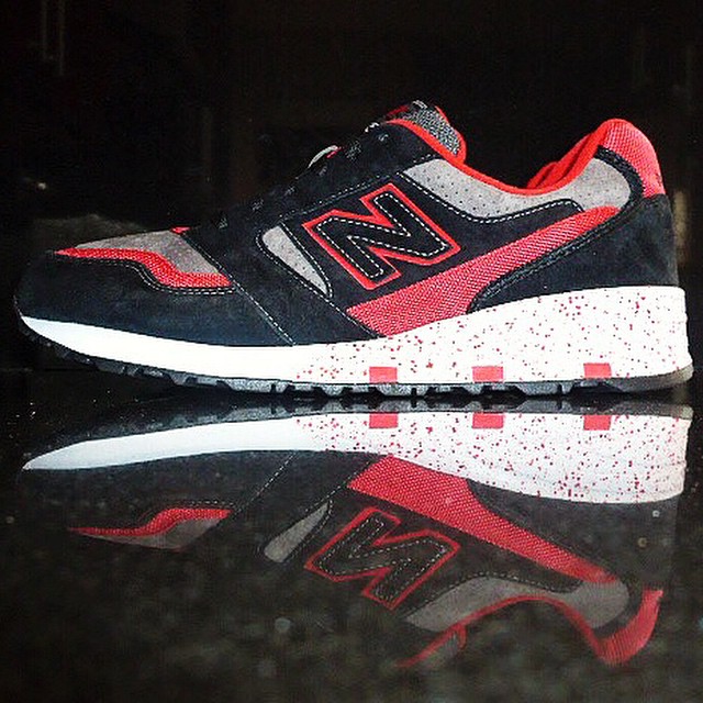 DJ Clark Kent Picks Up New Balance 575 Elite Black/Red