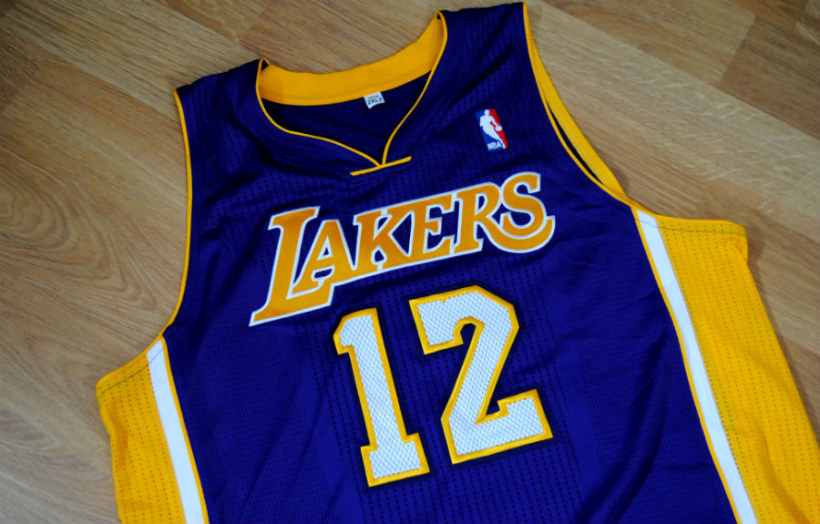 Jersey Spotlight // Dwight Howard Los Angeles Lakers REV30 (1)