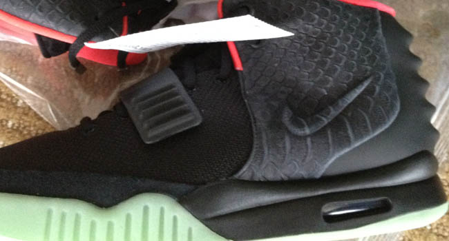 Nike Air Yeezy 2 - Black/Pink 3