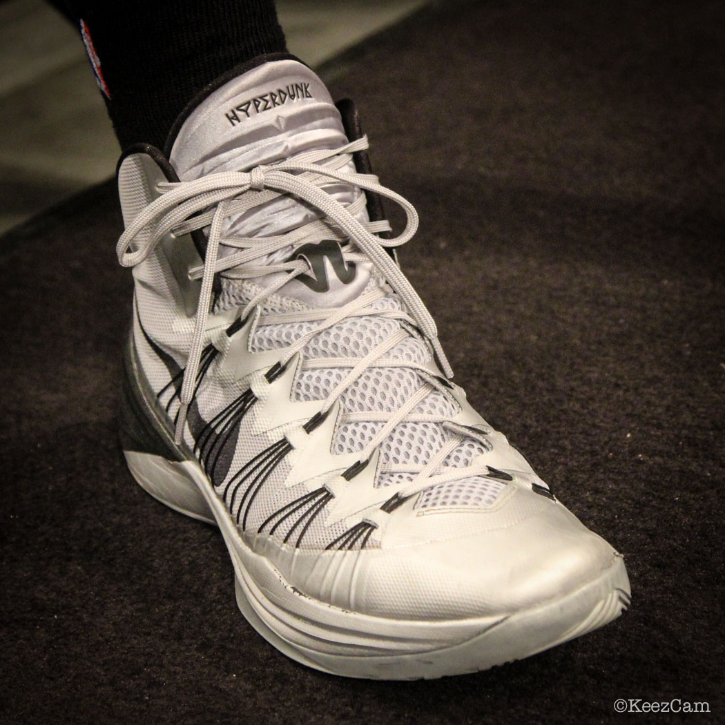 Jeff Ayres wearing Nike Hyperdunk 2013